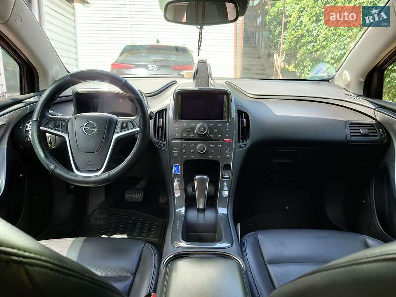 Хэтчбек Opel Ampera 2012 в Киеве