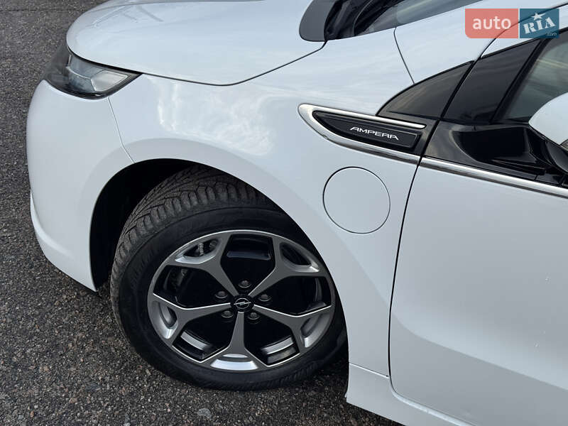 Хэтчбек Opel Ampera 2012 в Белой Церкви