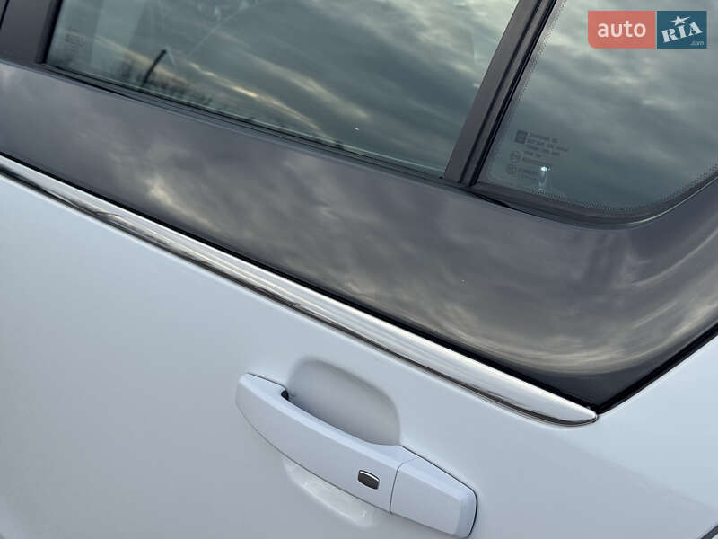 Хэтчбек Opel Ampera 2012 в Белой Церкви