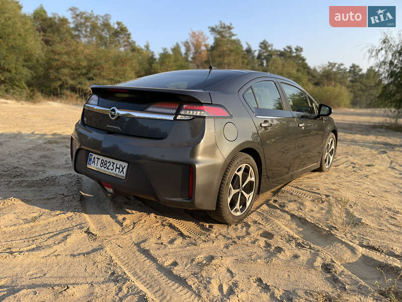 Хэтчбек Opel Ampera 2012 в Киеве