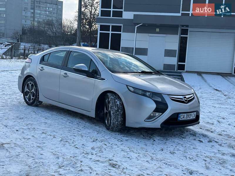 Хэтчбек Opel Ampera 2011 в Черкассах