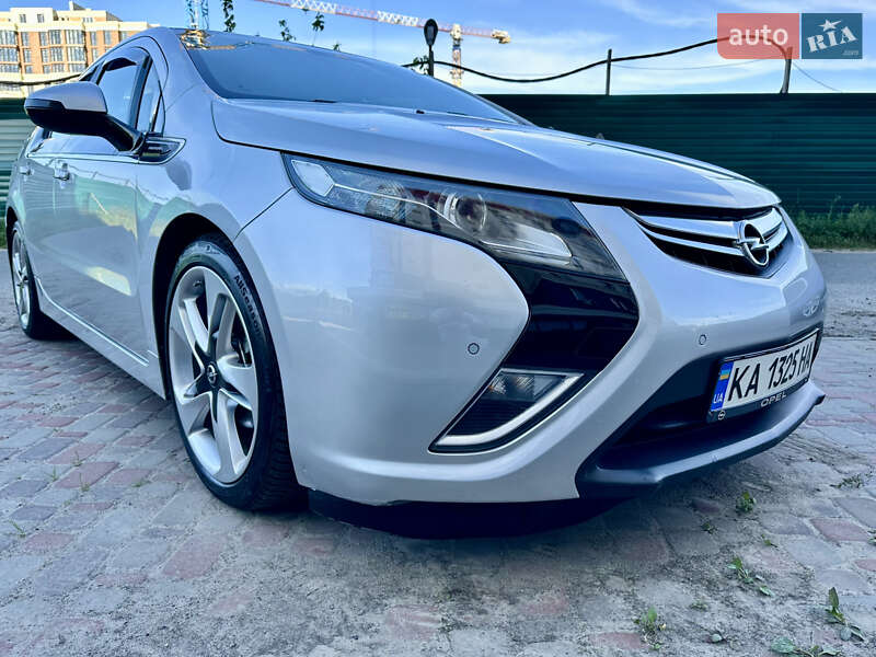 Хэтчбек Opel Ampera 2012 в Киеве фото 27 Хэтчбек Opel Ampera 2012 в Киеве