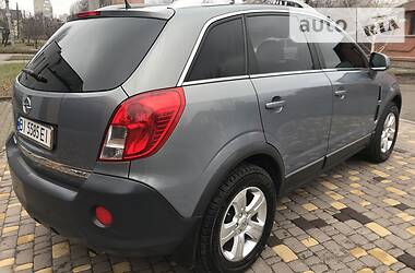 Позашляховик / Кросовер Opel Antara 2013 в 
