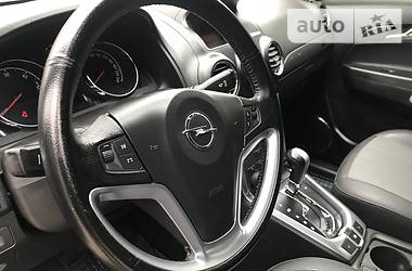 Позашляховик / Кросовер Opel Antara 2013 в 