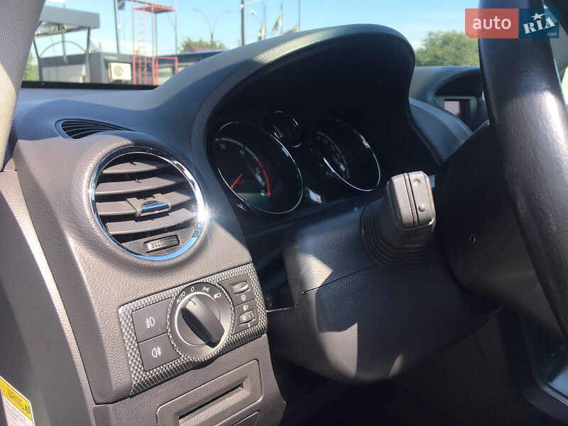 Внедорожник / Кроссовер Opel Antara 2010 в Снятине
