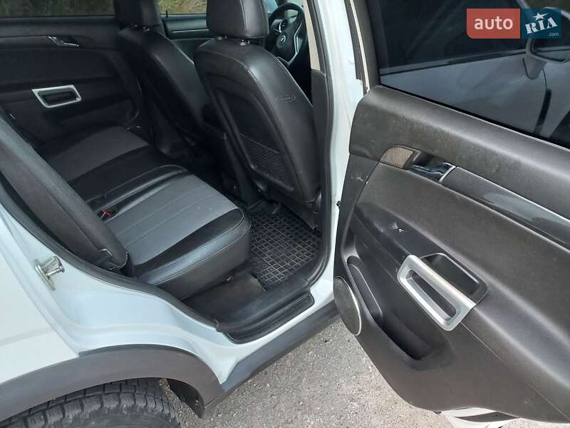 Внедорожник / Кроссовер Opel Antara 2013 в Тараще