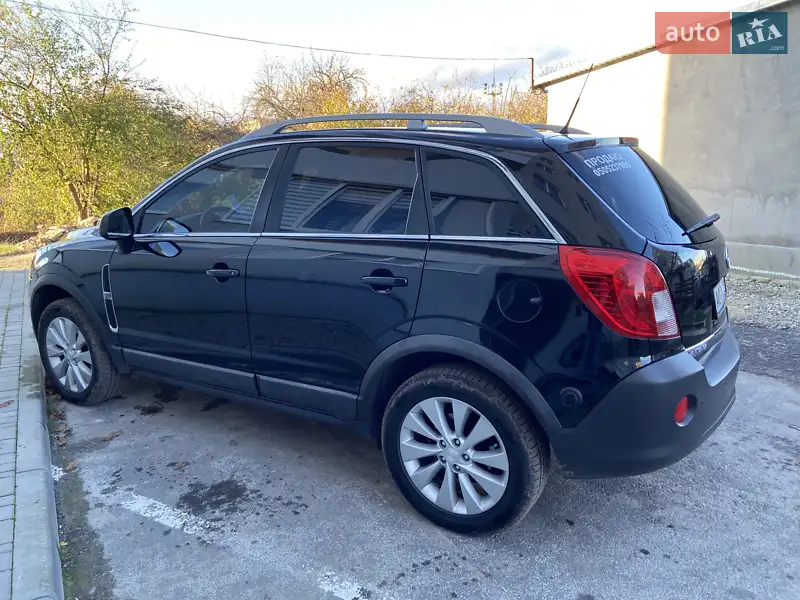 Позашляховик / Кросовер Opel Antara 2014 в 
