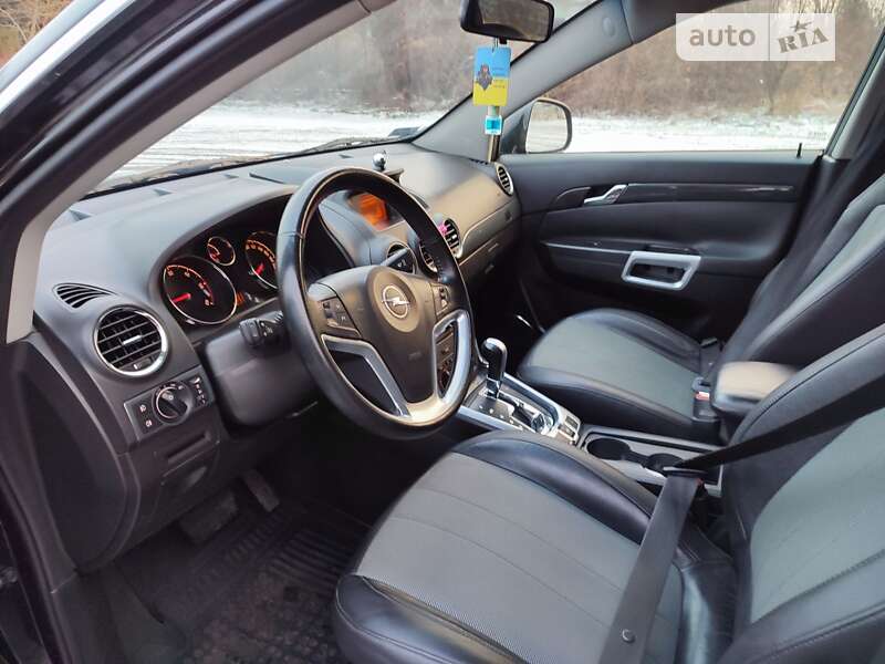 Внедорожник / Кроссовер Opel Antara 2011 в Новом Роздоле