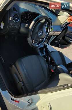 Внедорожник / Кроссовер Opel Antara 2009 в 