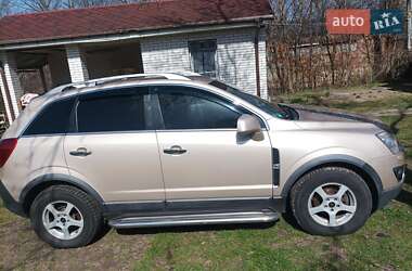 Позашляховик / Кросовер Opel Antara 2012 в 
