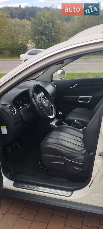 Внедорожник / Кроссовер Opel Antara 2009 в Трускавце