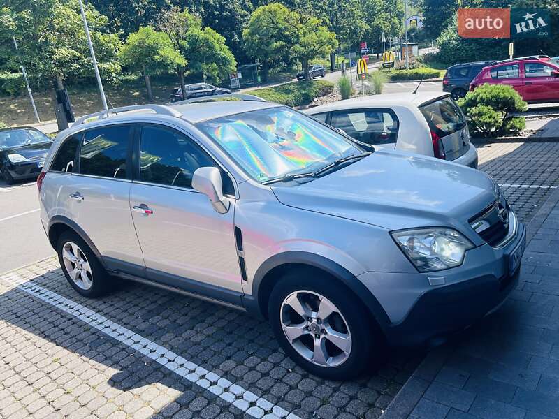 Внедорожник / Кроссовер Opel Antara 2009 в 