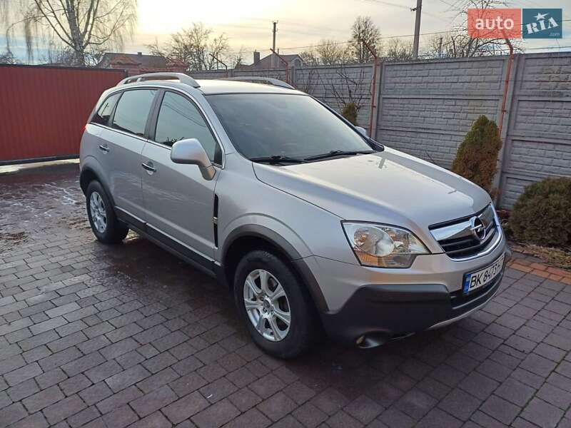 Внедорожник / Кроссовер Opel Antara 2007 в Дубно