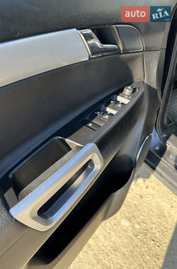 Внедорожник / Кроссовер Opel Antara 2012 в 