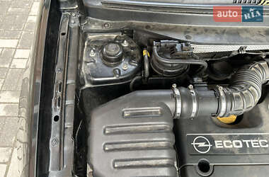 Позашляховик / Кросовер Opel Antara 2008 в 