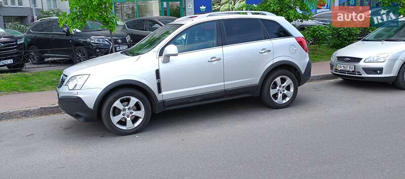 Внедорожник / Кроссовер Opel Antara 2010 в Киеве