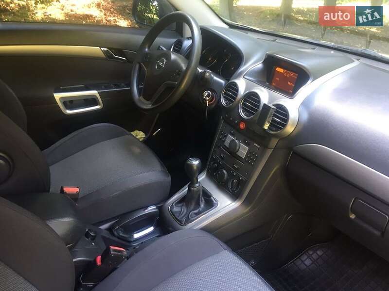 Внедорожник / Кроссовер Opel Antara 2007 в 