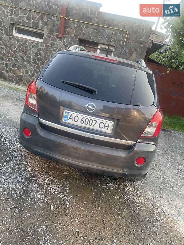 Внедорожник / Кроссовер Opel Antara 2012 в Ужгороде