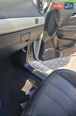 Внедорожник / Кроссовер Opel Antara 2011 в 