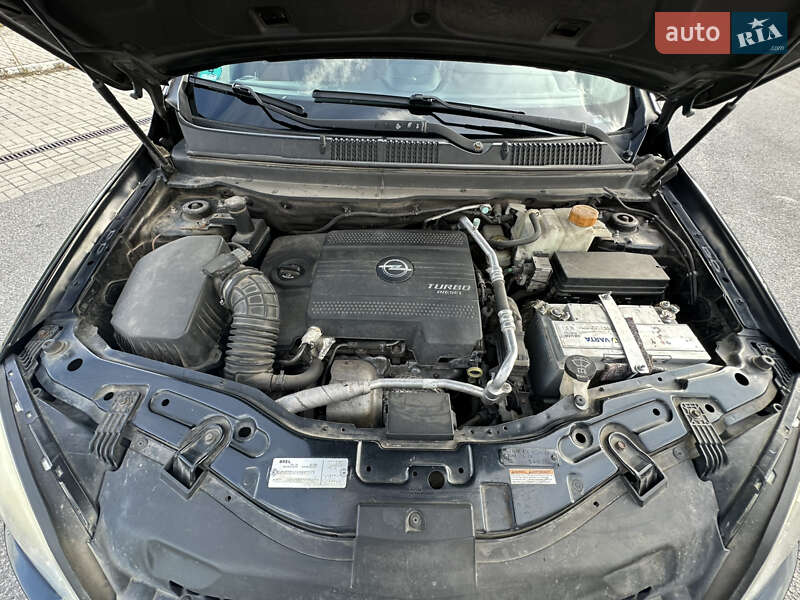 Внедорожник / Кроссовер Opel Antara 2011 в Радехове