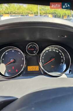 Внедорожник / Кроссовер Opel Antara 2008 в 