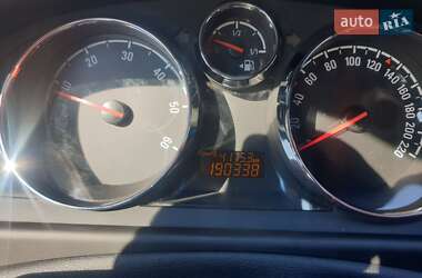 Внедорожник / Кроссовер Opel Antara 2012 в 