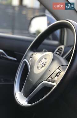 Внедорожник / Кроссовер Opel Antara 2008 в 