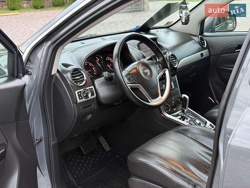 Позашляховик / Кросовер Opel Antara 2011 в Чернівцях