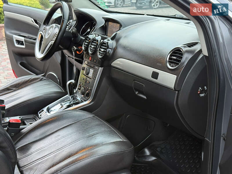 Позашляховик / Кросовер Opel Antara 2011 в Чернівцях