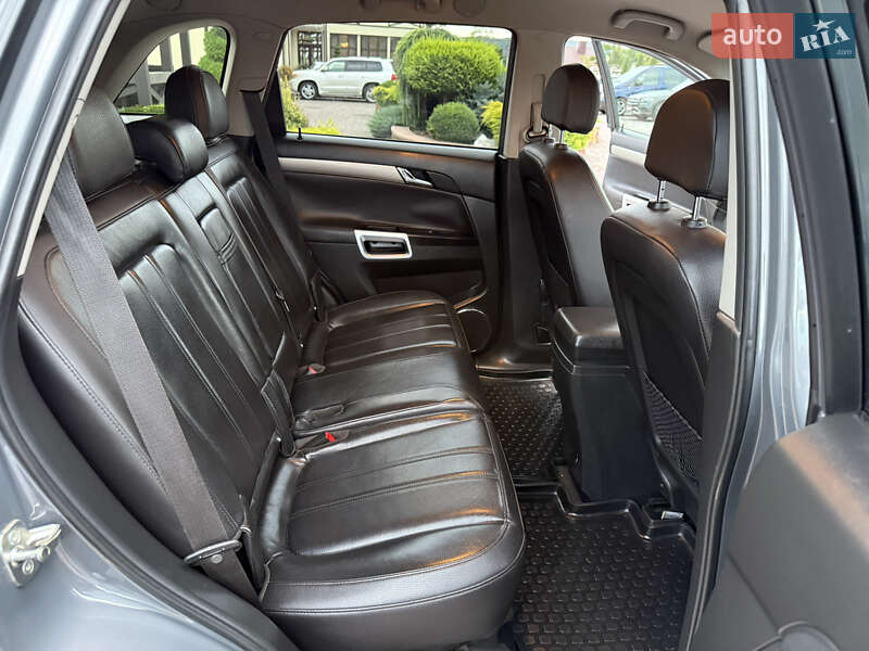 Позашляховик / Кросовер Opel Antara 2011 в Чернівцях
