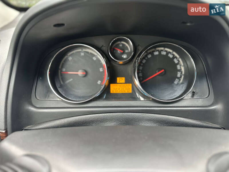 Внедорожник / Кроссовер Opel Antara 2008 в Киеве