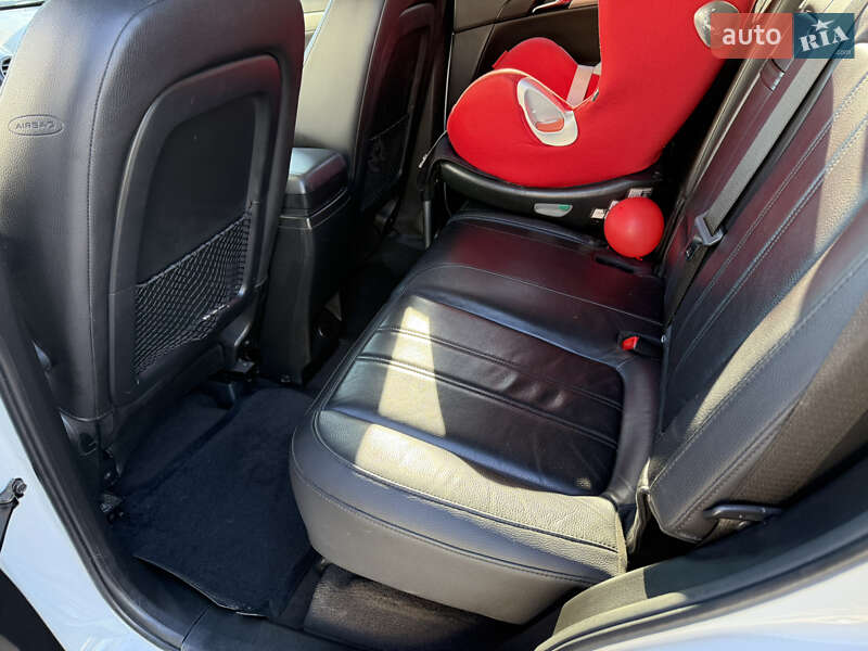 Внедорожник / Кроссовер Opel Antara 2011 в Ивано-Франковске