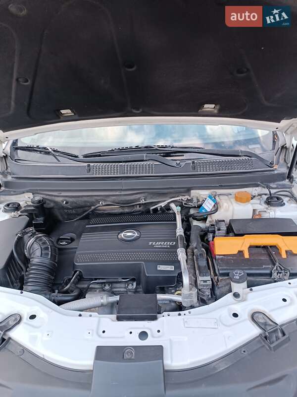 Внедорожник / Кроссовер Opel Antara 2013 в Тернополе