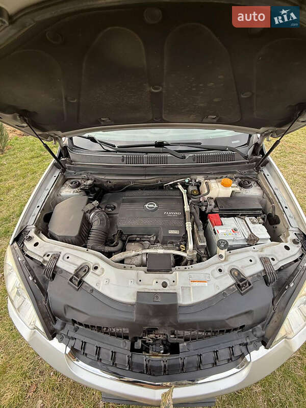 Внедорожник / Кроссовер Opel Antara 2011 в Жовкве