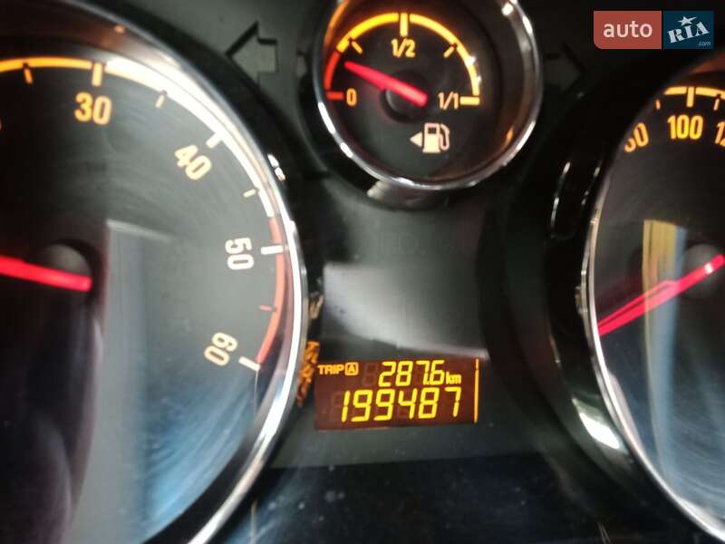 Внедорожник / Кроссовер Opel Antara 2012 в Ровно