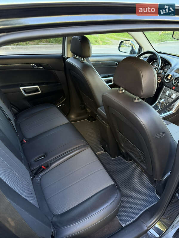 Позашляховик / Кросовер Opel Antara 2013 в Івано-Франківську