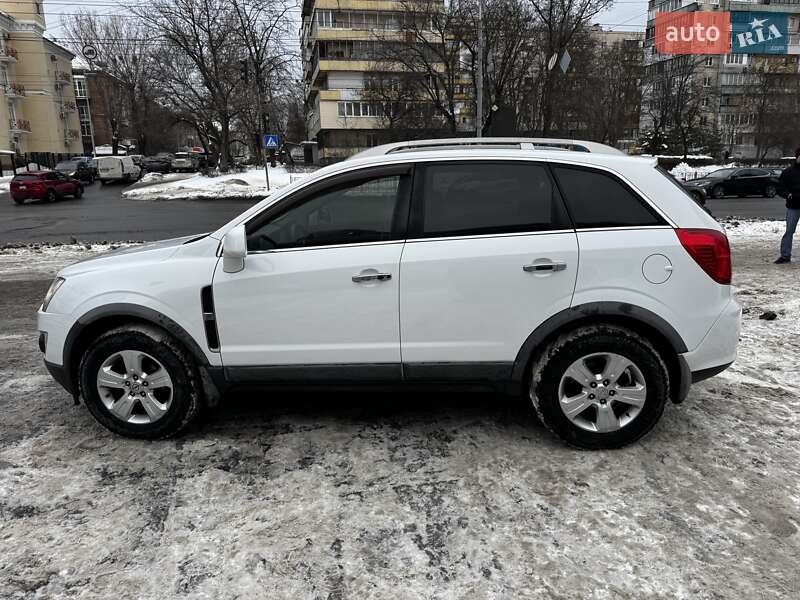 Внедорожник / Кроссовер Opel Antara 2012 в Киеве