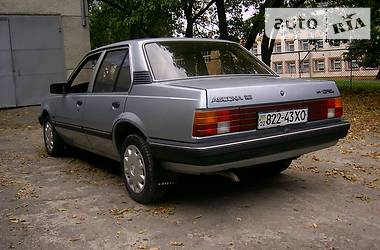 Седан Opel Ascona 1988 в Радехові