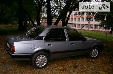 Седан Opel Ascona 1988 в Радехове