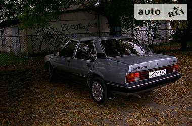 Седан Opel Ascona 1988 в Радехове