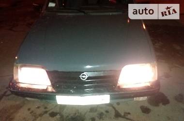 Седан Opel Ascona 1985 в Сумах