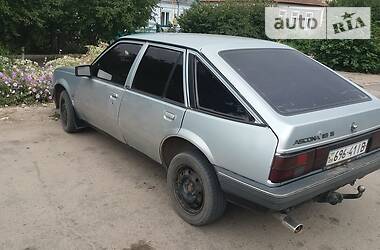 Хэтчбек Opel Ascona 1988 в Таврийске