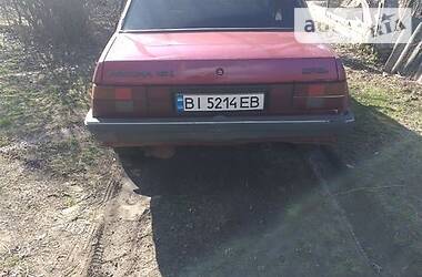 Седан Opel Ascona 1988 в Лубнах