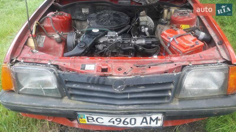 Хэтчбек Opel Ascona 1986 в Львове
