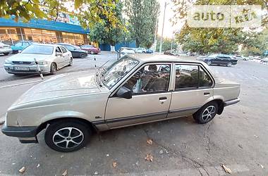 Седан Opel Ascona 1986 в Одессе