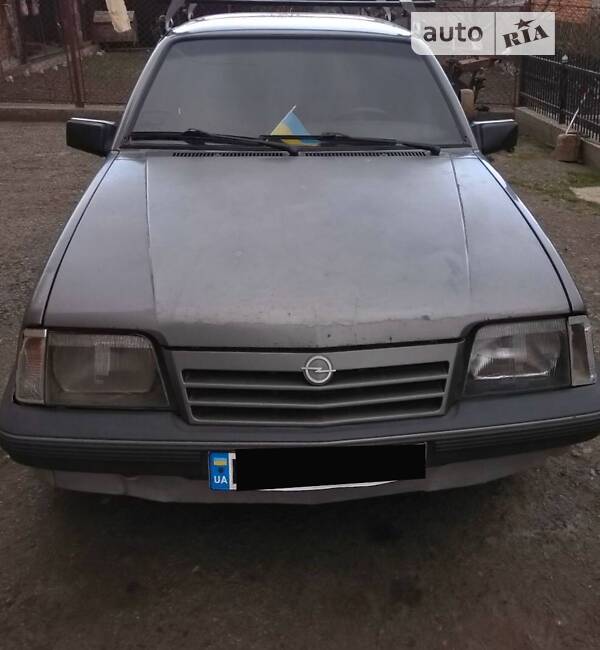 Хэтчбек Opel Ascona 1987 в Тернополе