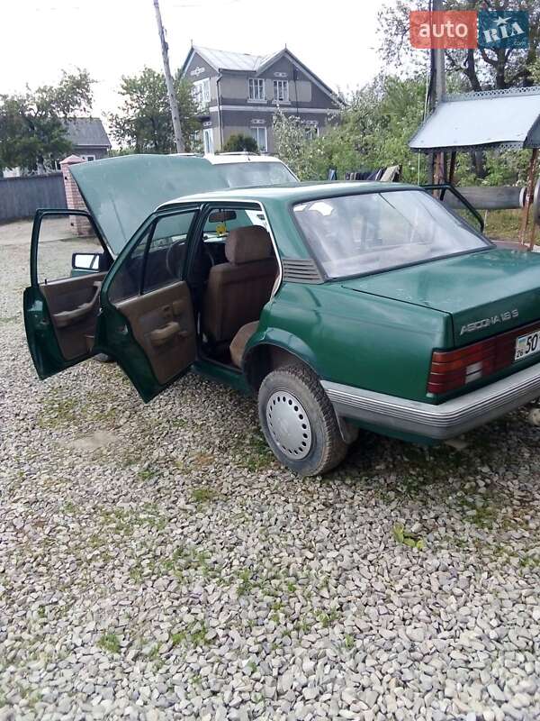 Седан Opel Ascona 1986 в Черновцах фото 3 Седан Opel Ascona 1986 в Черновцах
