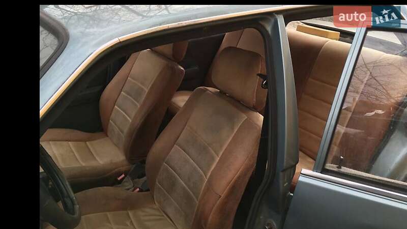 Седан Opel Ascona 1985 в Ивано-Франковске