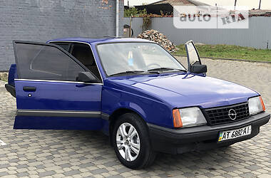 Седан Opel Ascona 1986 в 