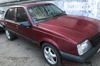 Седан Opel Ascona 1986 в Днепре